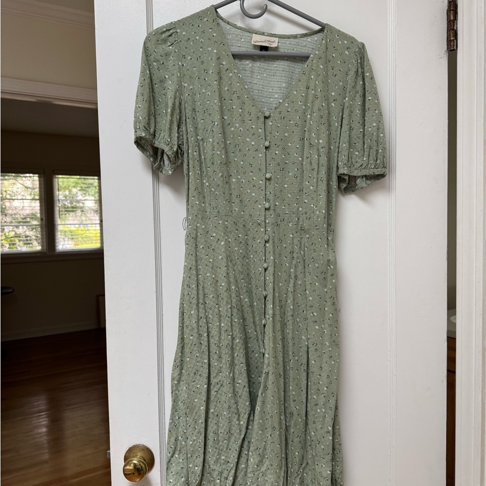 Universal Thread Sage Floral Midi Dress